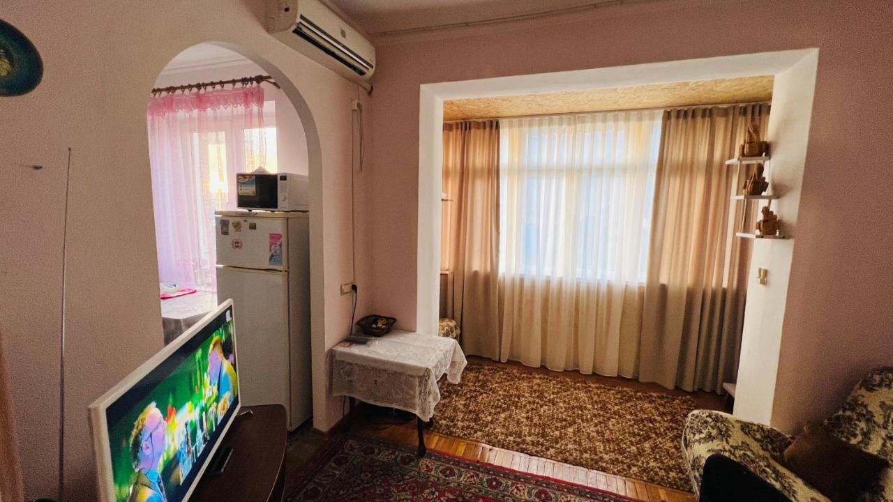 Flat Near The Sea Apartment Gagra Exterior photo